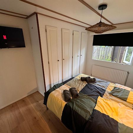 Appartement Ruim En Luxe Chalet Privetuin - Park 'De Ijsvogel' à Voorthuizen Extérieur photo